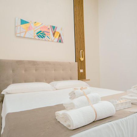 La Reggia Della Duchesca Hotel Наполи Екстериор снимка