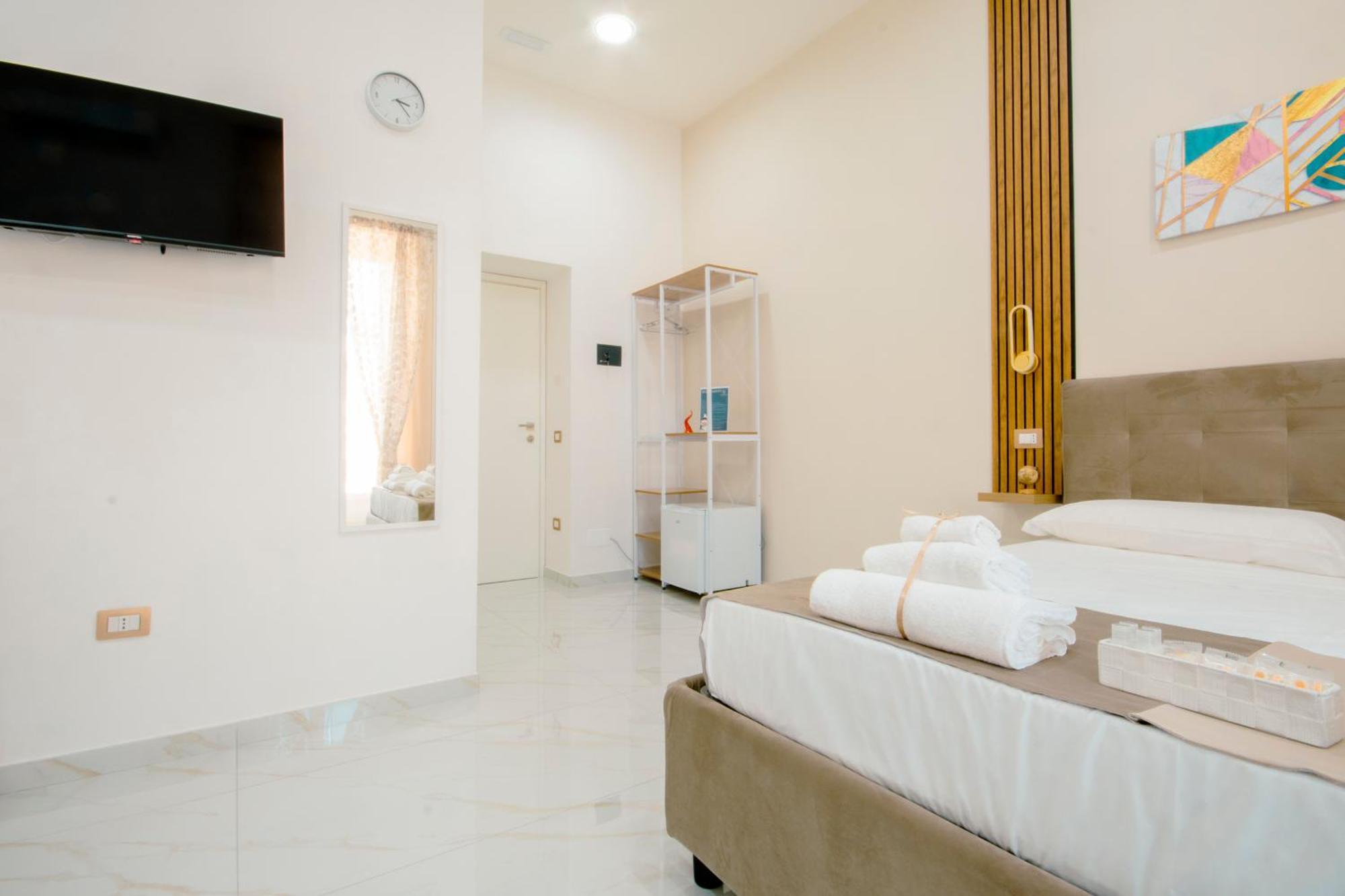 La Reggia Della Duchesca Hotel Наполи Екстериор снимка