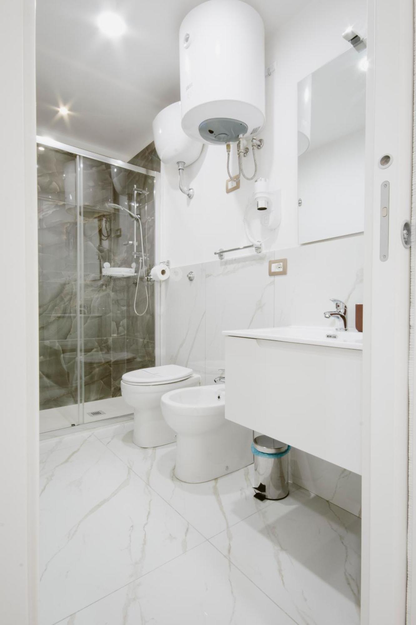 La Reggia Della Duchesca Hotel Наполи Екстериор снимка